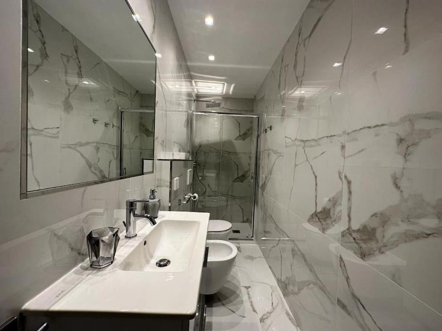 Suite Aurora Luxury In The Center Of ซานเรโม ภายนอก รูปภาพ