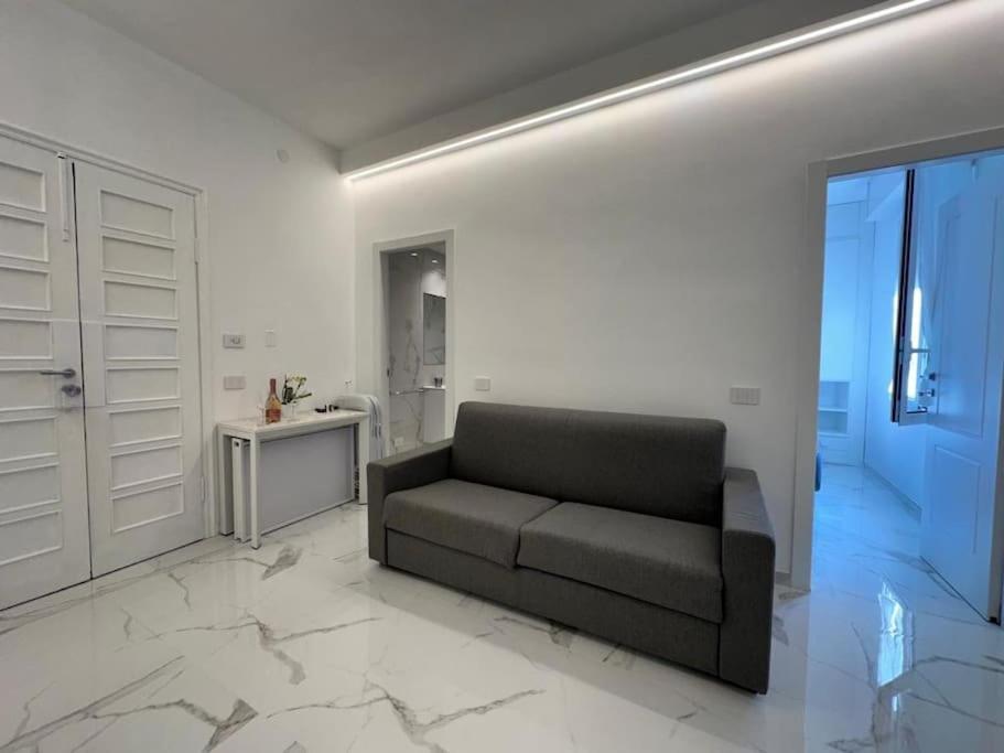 Suite Aurora Luxury In The Center Of ซานเรโม ภายนอก รูปภาพ