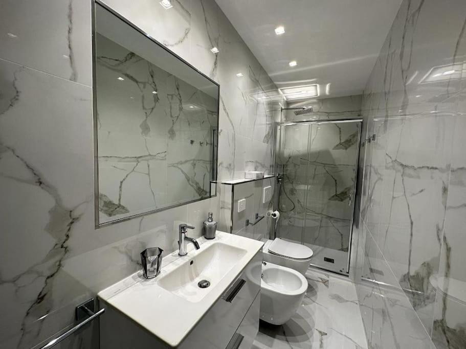 Suite Aurora Luxury In The Center Of ซานเรโม ภายนอก รูปภาพ